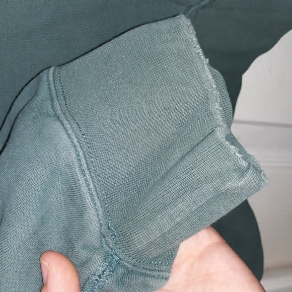 American Eagle Relaxed/Distressed Crew Neck Sweatshirt 2021 - Picture 6 of 14